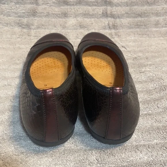 Gabor hovercraft flats women’s 9 burgundy in‎ color new condition - Picture 7 of 9